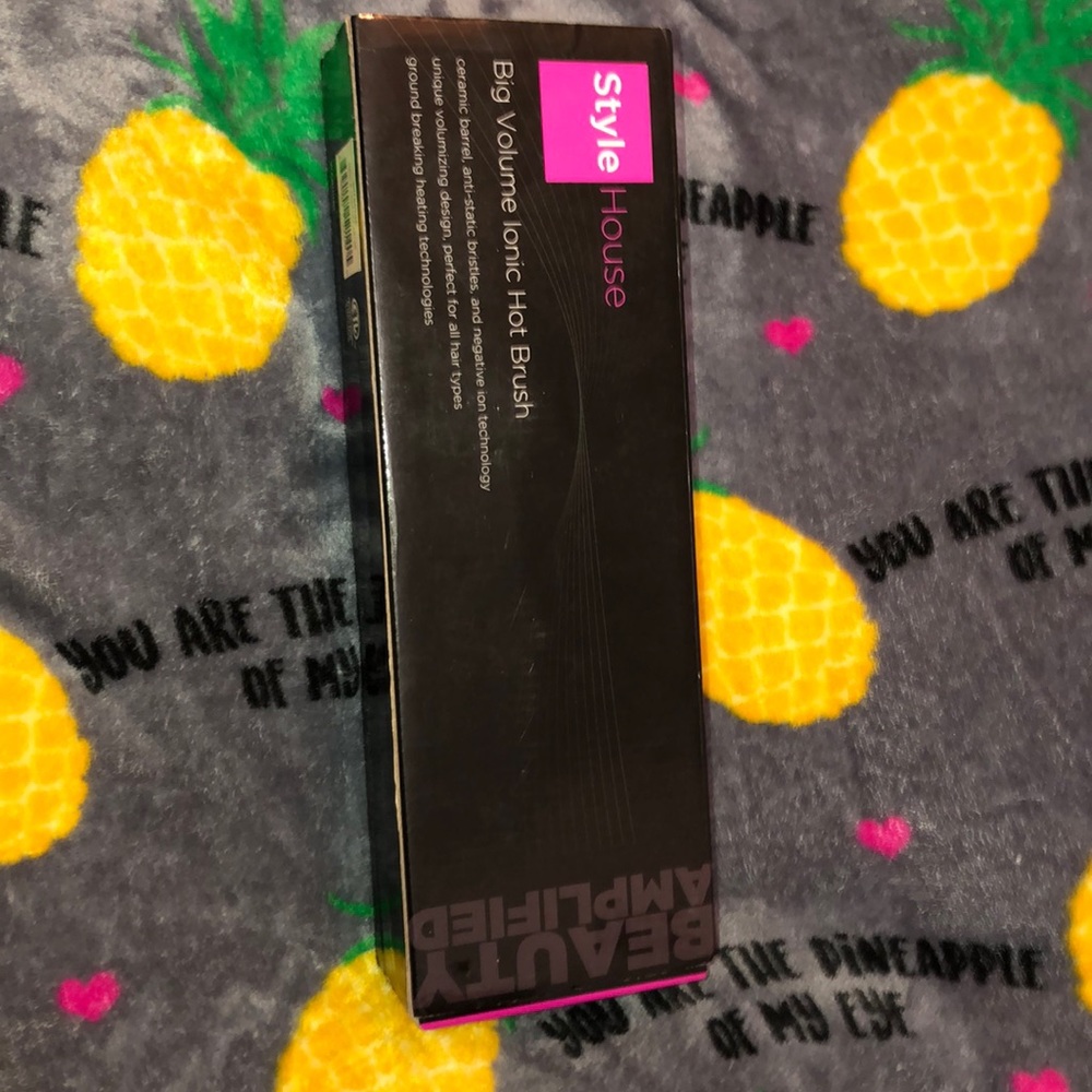 Big Volume Ionic Hot Brush